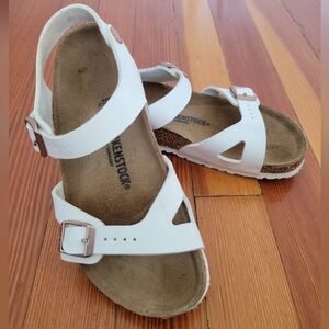Birkenstock Kids White Sandals with Buckle Size 2